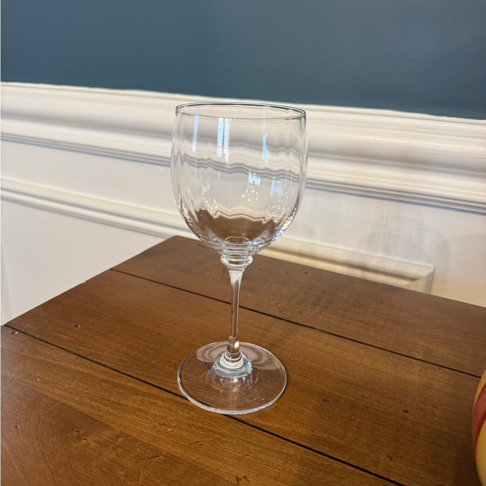 Mikasa “Stephanie” Wine Glass